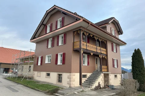 Fassaden- und Dachsanierung Wohnhaus, Hildisrieden